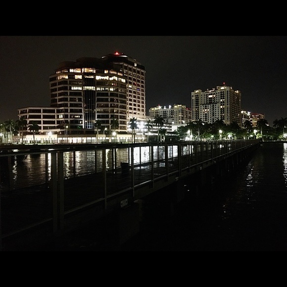 Meet your Posher, Sarah - Picture 1 of 1